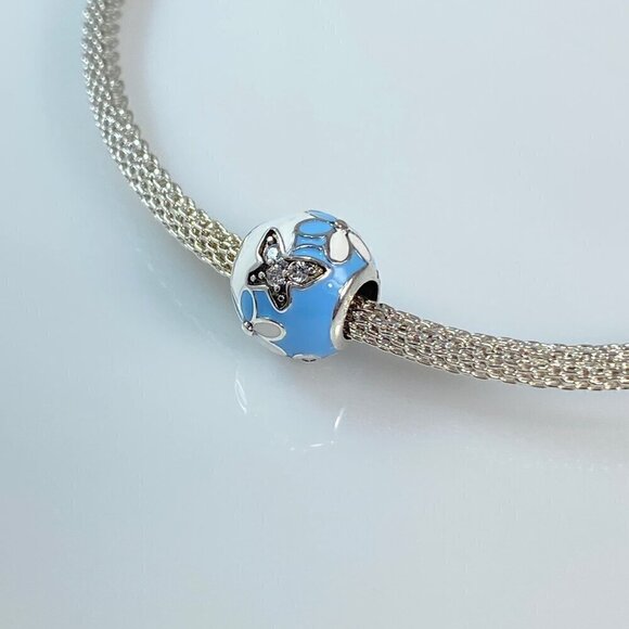 Pale Blue Daisy & Butterfly Enamel Charm - Picture 2 of 10